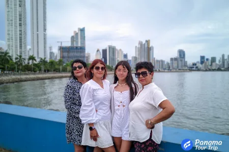 City tour en Panamá con clientes de Ecuador